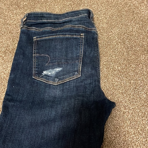 American Eagle Ripped Jeans - Picture 3 of 3